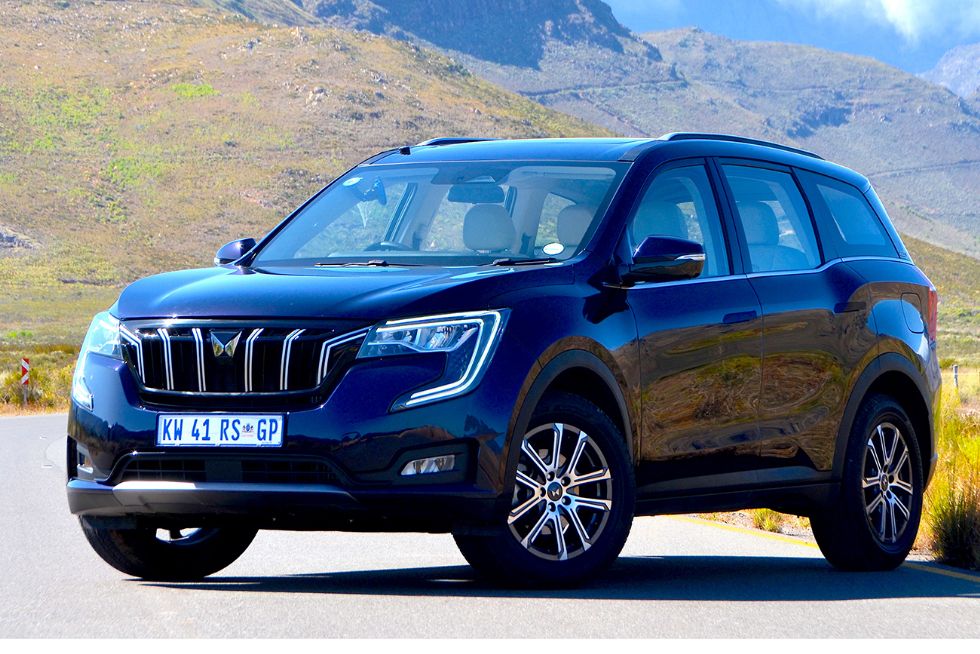 Mahindra XUV700 1
