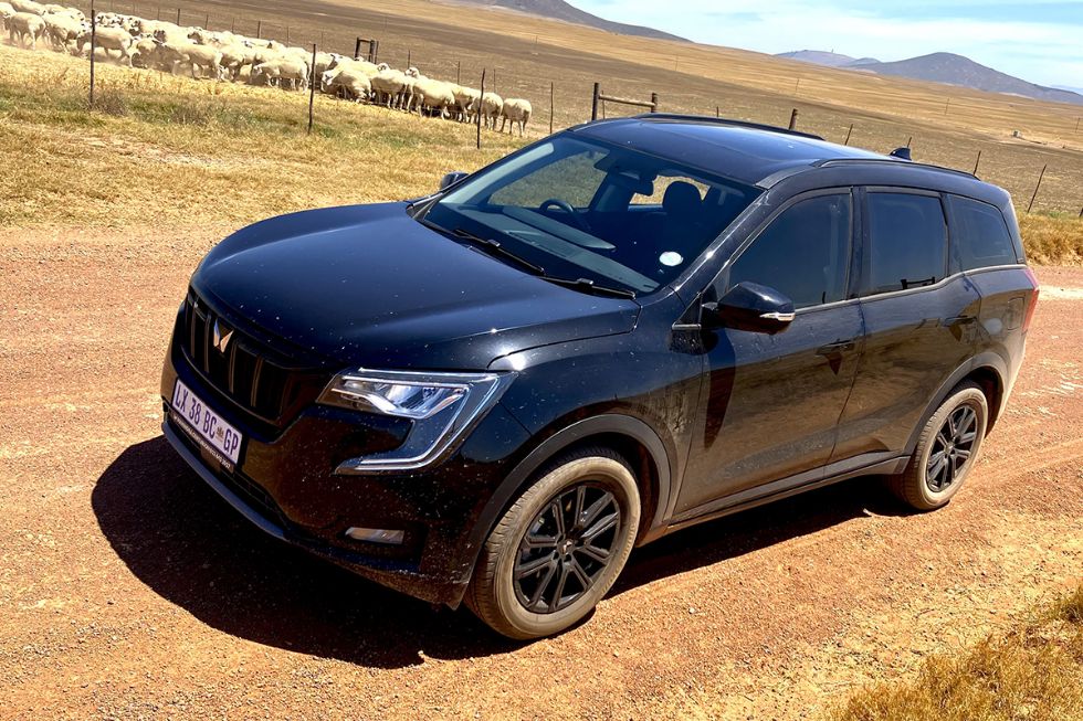 Mahindra XUV700 Black 1
