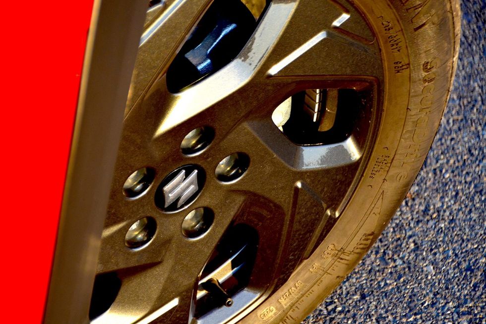 Suzuki Across M 5.JPG