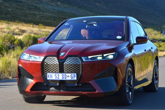 BMW iX xDrive 50