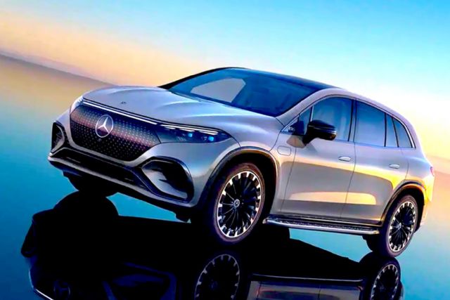 Mercedes EQE SUV