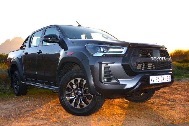 Toyota GR Hilux LT 1