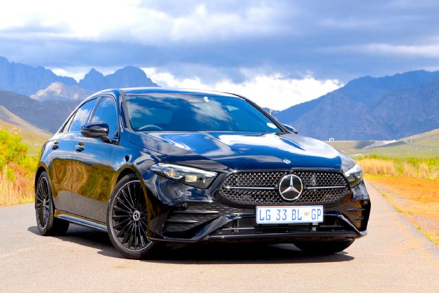 Mercedes-Benz A200 1