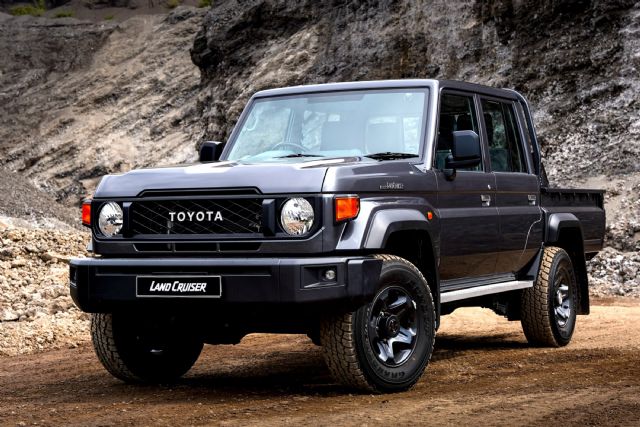 Toyota Land Cruiser 70 1