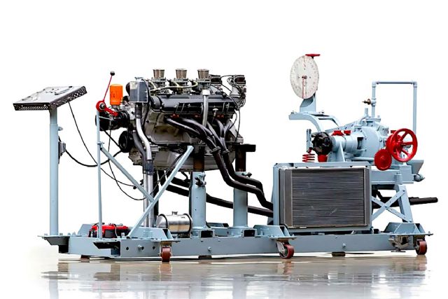 Ferrari V12 & Stand 1