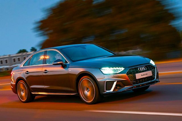 audi-a4-042_1800x1800-1