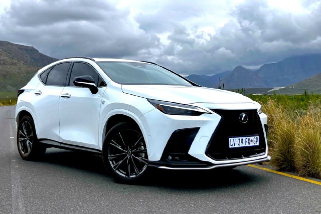 Lexus NX450h 1