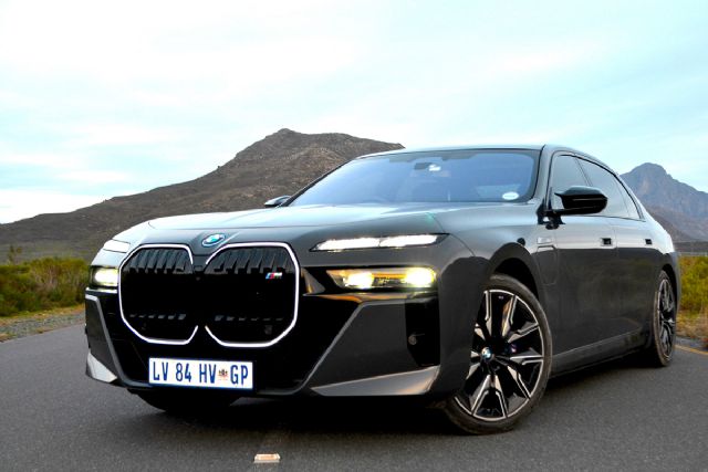 BMW M760e 1