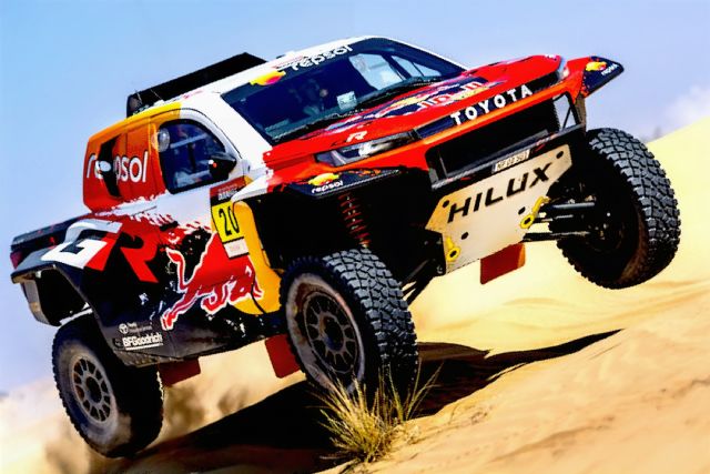 Dakar 26 Pre Lategan Hilux