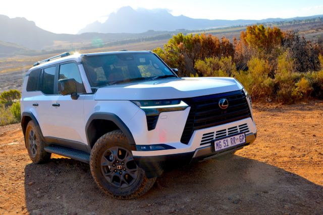 Lexus LX550 Overtrail 1