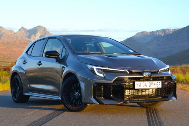 Toyota GR Corolla 8AT 5