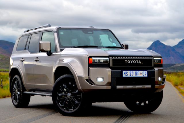 Toyota Land Cruiser Prado VX-L 1