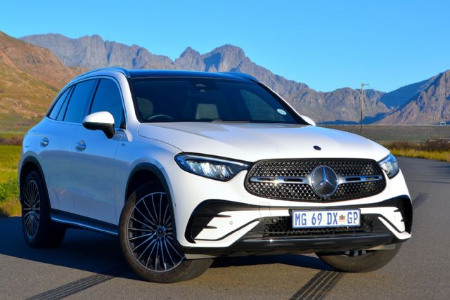 Mercedes-Benz GLC 300d 1