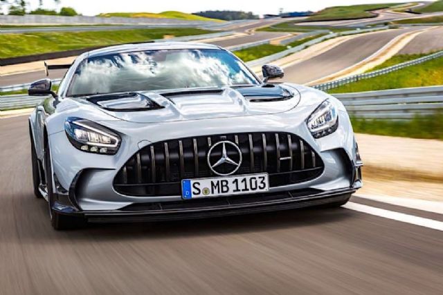amg-gt-black-1