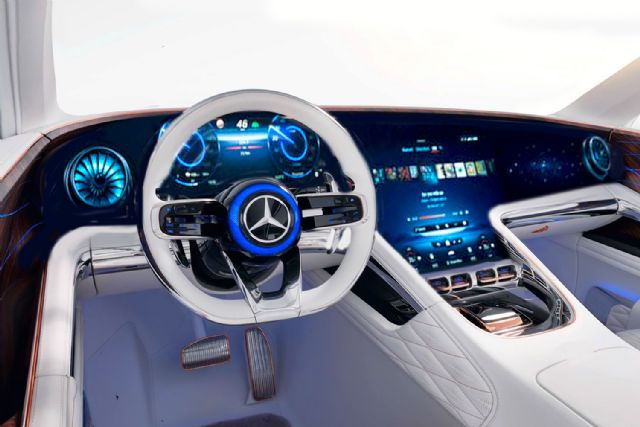 Mercedes Dash