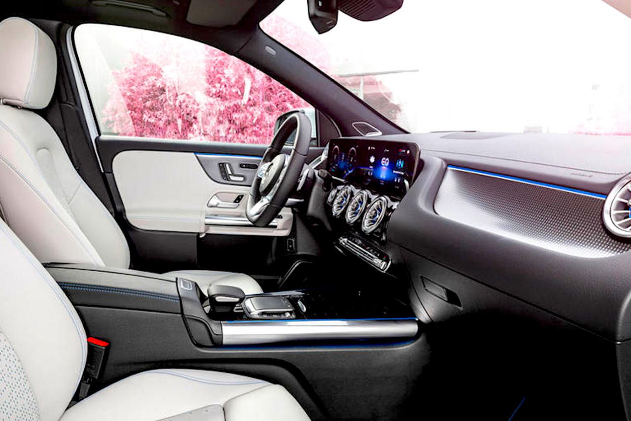 Mercedes EQA