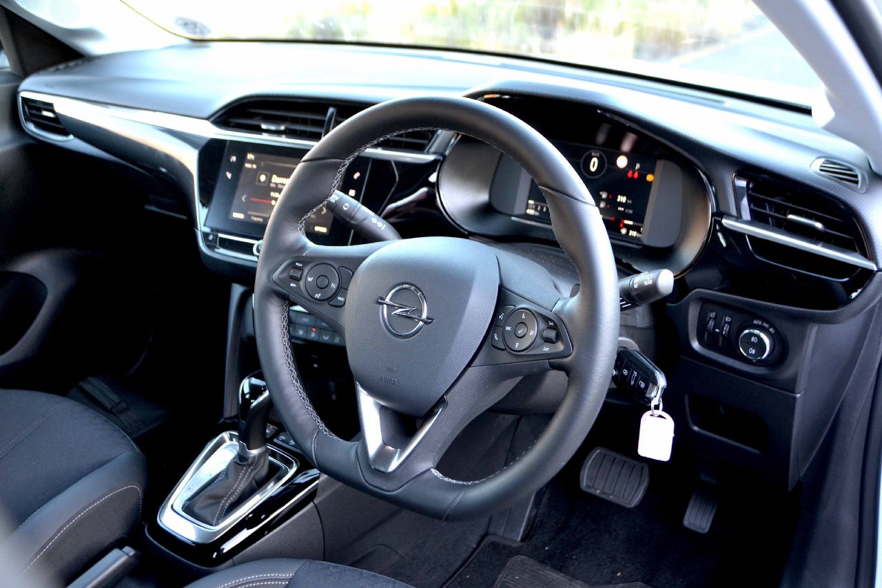Opel Corsa 1.2 T Elegance