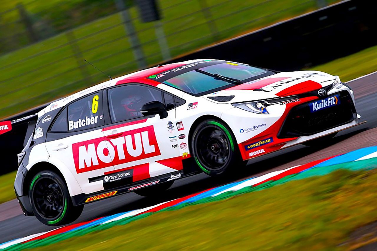 BTCC Toyota YGRW 31