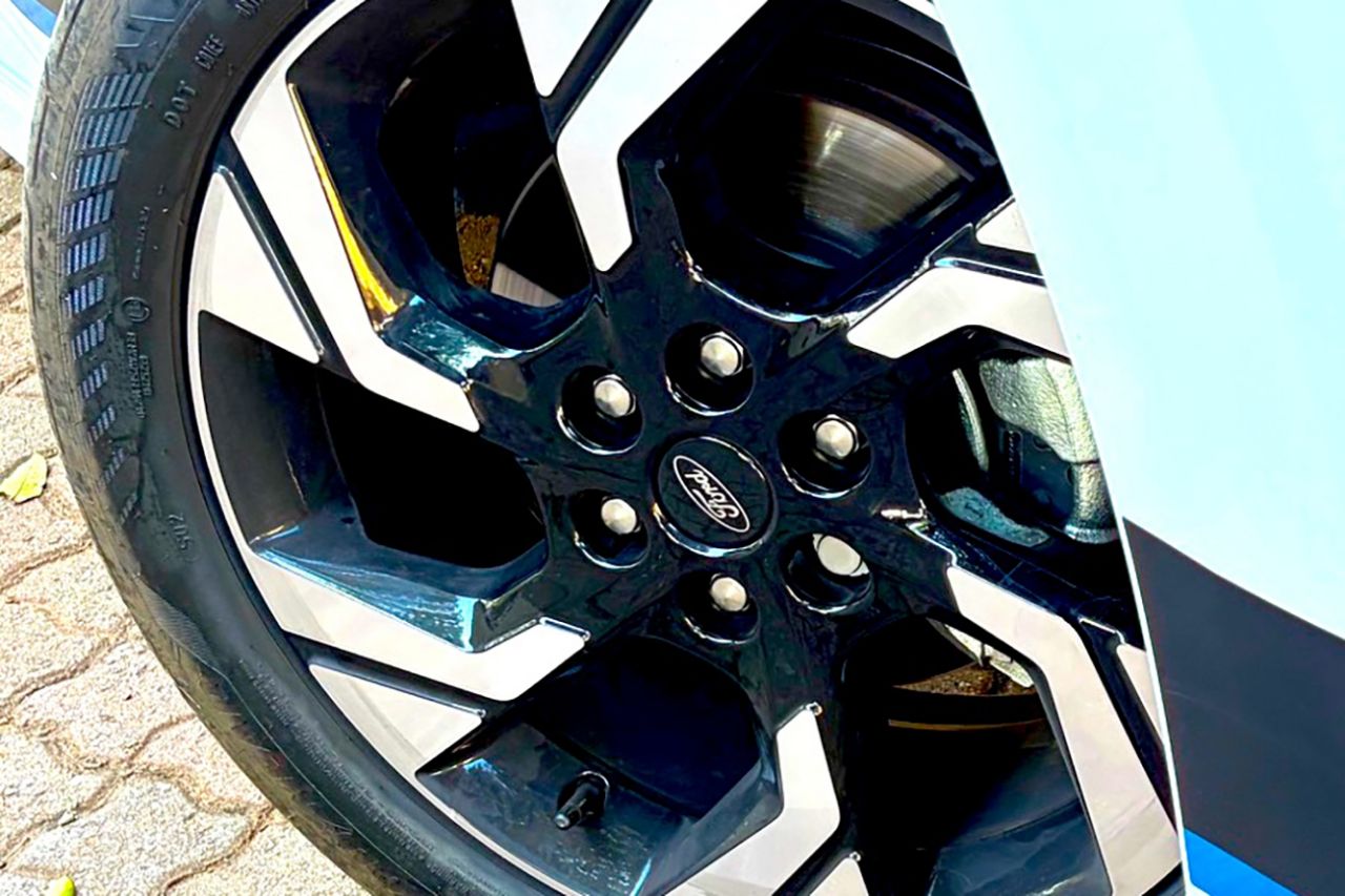 Tourneo Sport