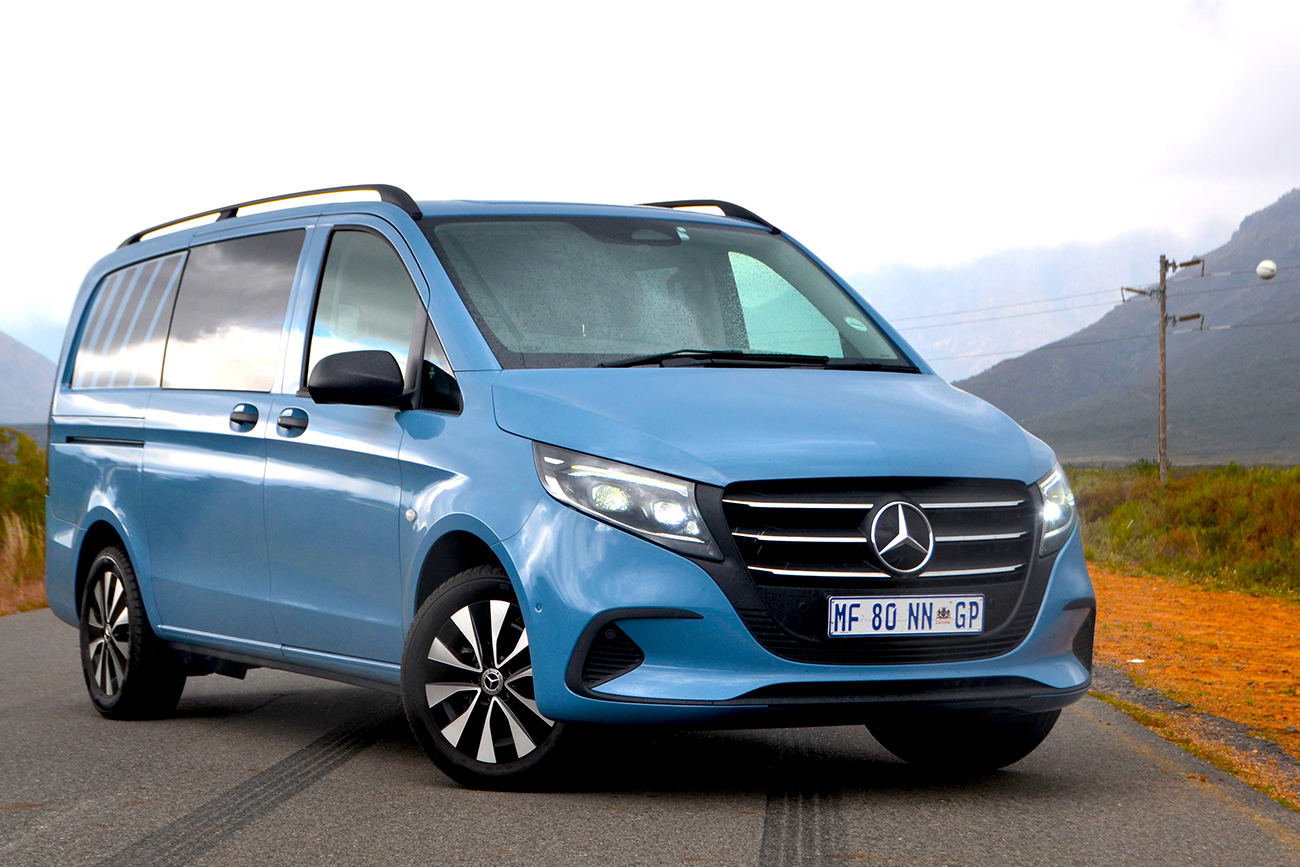 ALL MIXTO UP: BENZ MORPHS THE VAN TO A DOUBLE CAB - Auto.